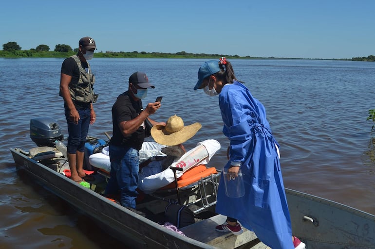 Traslado de paciente en embarcacion