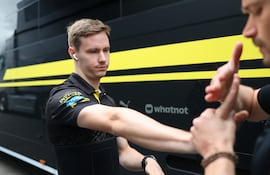 El piloto paraguayo Joshua Duerksen, en la previa de la única práctica libre del GP de Bélgica.