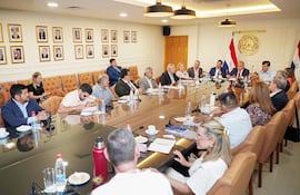 Reunión de senadores y diputados con autoridades del Fondo de Jubilaciones y Pensiones del Poder Legislativo.