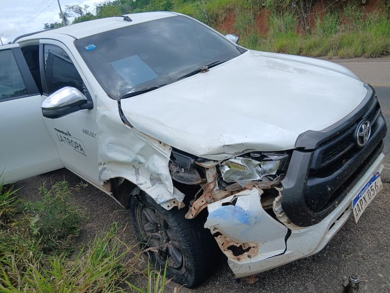 La camioneta involucrada en el accidente fatal quedó con daños materiales.