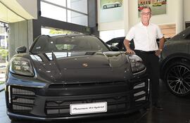 Jorge Puschkarevich, brand manager y gerente comercial de Porsche en Paraguay.