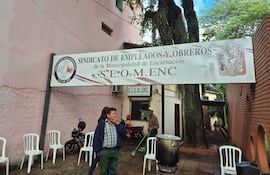 Sindicatos de funcionarios de comuna encarnacena expresan preocupación por notificaciones masivas de rescisión de contratos