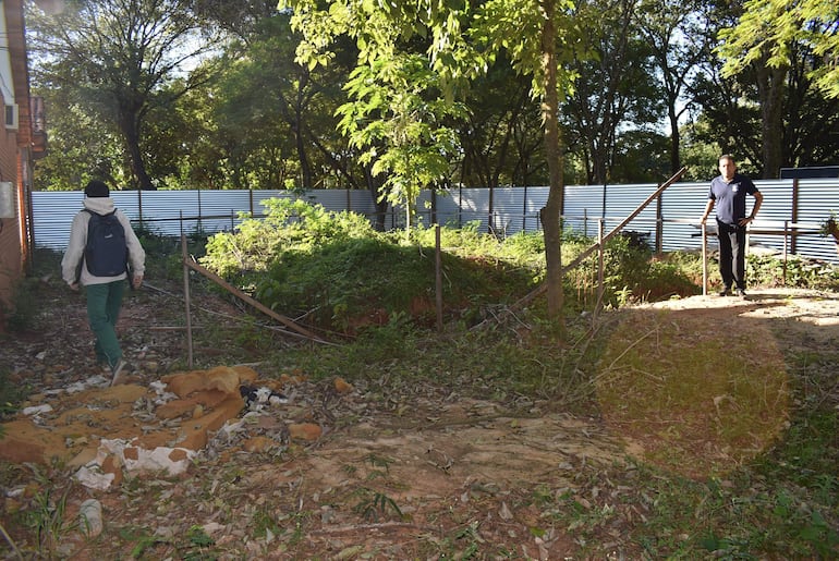 Las obras del Colegio Ncional Gral. Elizardo Aquino se encuentra en la misma situacion que las demas instituciones educativas