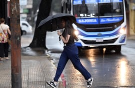 Lluvia cielo nublado clima pronóstico temperatura tormenta