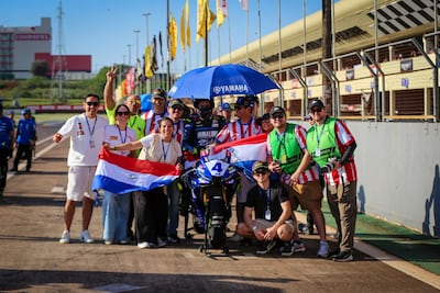 Con el gran apoyo de los paraguayos en Cascavel, el equipo Superbike Paraguay trajo nuevamente muy buenos resultados de Brasil. Pedro Valiente (centro).
