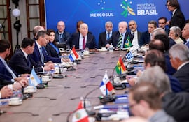 Peña reclamó a Lula la incapacidad de cancilleres para acordar inauguración del Puente de la Integración.