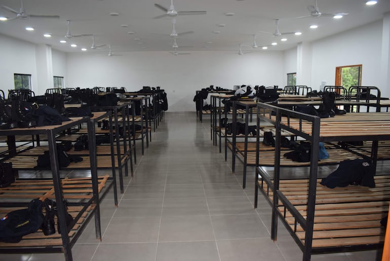 Los aspirantes tienen todas las comodidades para estudiar.