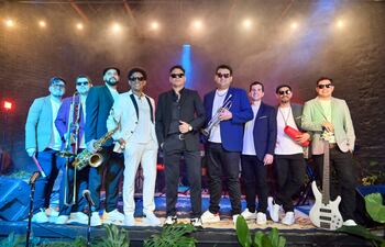 El grupo La Pimentada se presentará en Sacramento Brewing Co, invitando a bailar con su propuesta de música latina.