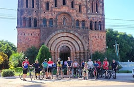 Circuito de Fe sobre ruedas: Ciclistas recorrieron las siete iglesias de Villarrica por Viernes Santo