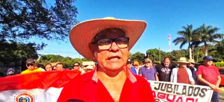 El policía jubilado sub oficial, Saturnino León.