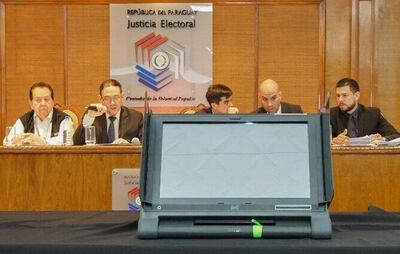 Maquina de votación de Comitia MSA, única oferente del TSJE. La firma está vinculada a gerentes del grupo ueno.