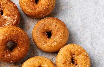 Donas de azúcar y canela.