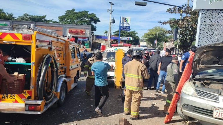 Video: aparatoso accidente en Villa Elisa involucra a tres vehículos Video: aparatoso accidente en Villa Elisa involucra a tres vehículos