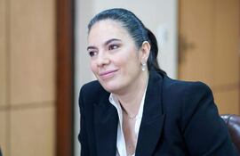Claudia Centurión, titular del MOPC.