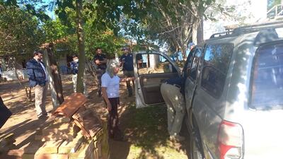 Incautan una camioneta Toyota con matrícula argentina tras comprobarse que tenía denuncia de robo en la República Argentina.