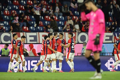 Los jugadores de Cerro Porteño festejan un gol en el partido frente a Sportivo Trinidense por la fecha 1 del torneo Clausura 2026 de la Primera División de Paraguay en el estadio La Nueva Olla, en Asunción, Paraguay.
