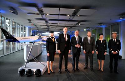 Prácticamente la mitad de las mujeres alemanas que trabajan lo hacen a tiempo parcial y las germanas siguen cobrando sueldos que de promedio son inferiores a los de los varones, según datos publicados hoy por la Agencia Federal de Empleo (BA), en vísperas del 8 de marzo.