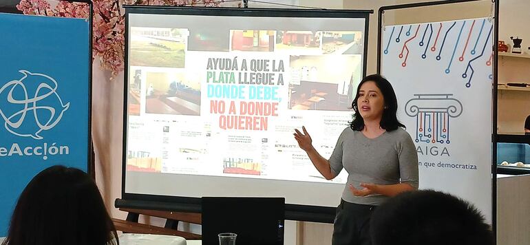 Irene Hermosilla de Reacción, durante la capacitaciòn de ayer. 