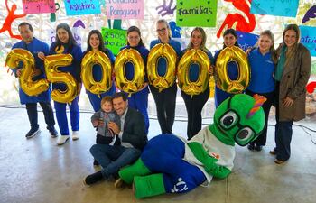 El niño Dante, de Asunción, se convirtió en la atención número 2.500.000 de la Fundación Teletón.