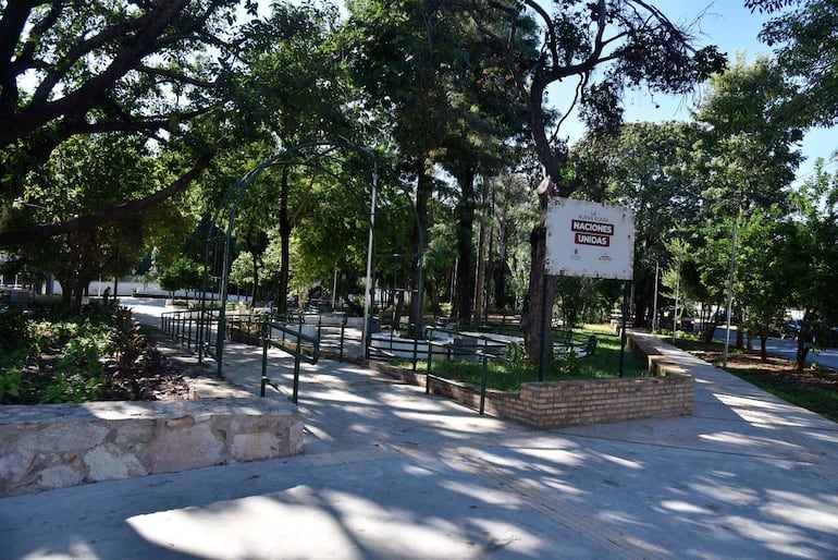 Asunción: ¿Qué pasó de las plazas que Nenecho prometió arreglar con los bonos G6?