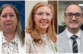 Los magistrados Alba Catalina Centurión García De Zúñiga, Humberto Damián Espínola Groselle y Juana Bertha Ávalos Agüero, miembros del Tribunal de Apelación en lo Laboral del Alto Paraná.