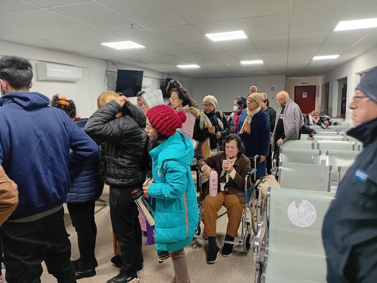 Clínicas: pacientes reclaman fallas en sistema de agendamiento