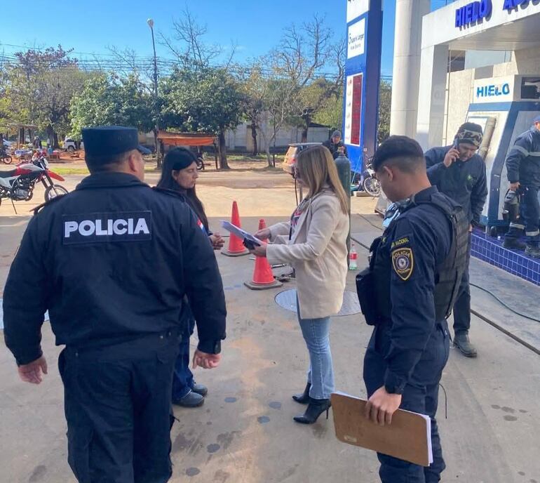 La Fiscalía intervino la estación de servicios en el barrio Lomas Valentinas.