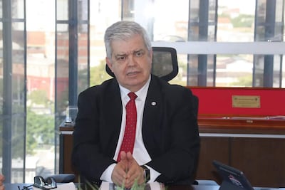 Enrique Riera, ministro del Interior, durante la reunión con rectores de universidades privadas y públicas.