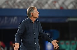 Ariel Holan (65 años), entrenador del Cerro Porteño que igualó este viernes 1-1 ante Sportivo Ameliano en La Nueva Olla.
