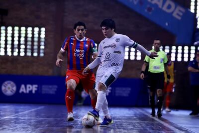 Cerro Porteño goleó ayer a San Cristóbal y se suma a los clubes que disputan la punta de la principal liga del futsal FIFA.