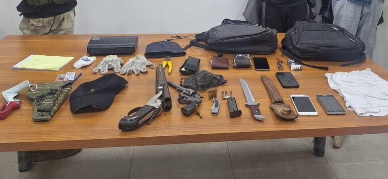 Evidencias incautadas durante el procedimiento.