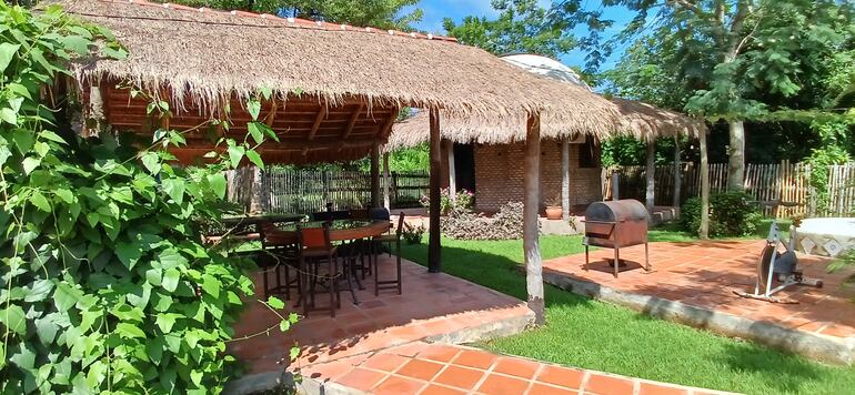 alojamientos con techo de paja