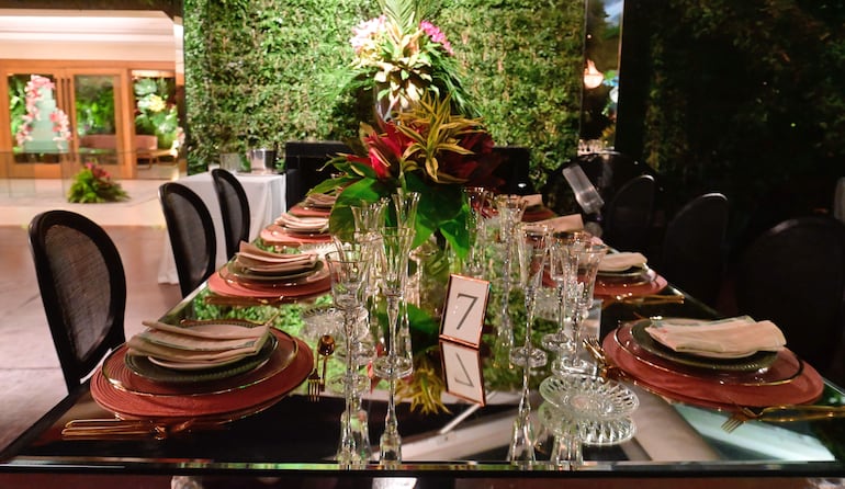 La recepción se dividió en dos ambientes, los invitados adultos fueron ubicados en la explanada del Pérez Uribe.