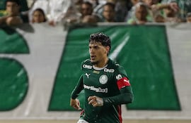 Gustavo Gómez, capitán de Palmeiras, llegó a la cifra de 113 victorias con su club, superando a Emerson Lão (112).