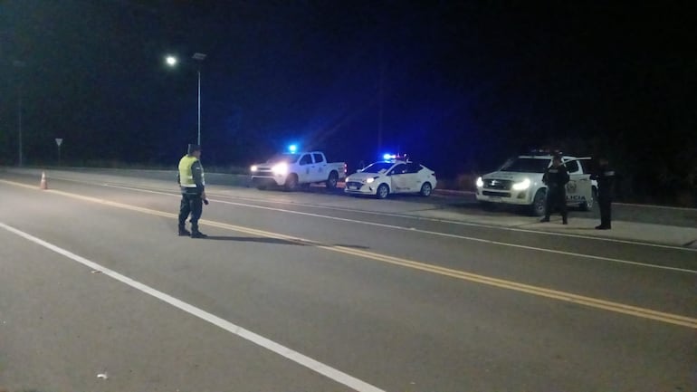 La Policía desplegó el operativo cerrojo para localizar a los autores del hecho.