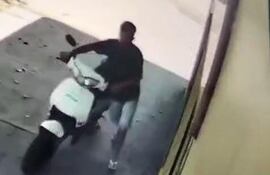 Isael Campos Da Silva (43), fue reconocido mediante imágenes de circuito cerrado.