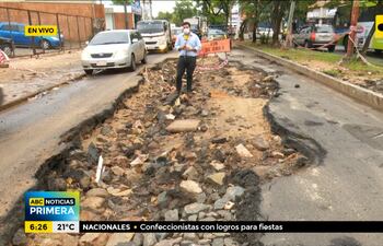 Obra de Essap abandonada sobre la avenida Mariscal López