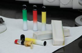 Vapeadores derivados de cannabis analizados por la SENAD.
