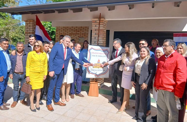 139 años de fundación con una nutrida agenda de actividades que incluyó el tradicional desfile estudiantil, inauguración de obras, eventos culturales y una gran fiesta popular.