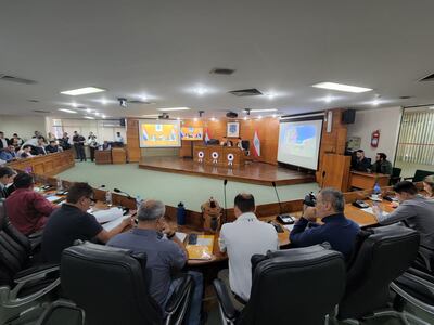 En la sesión ordinaria de la Junta asuncena hoy se debatió con relación a la mala gestión del intendente Óscar Nenecho Rodríguez.