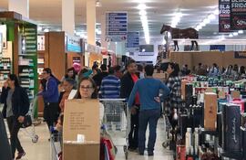 Las ventas bajaron notablemente en los comercios paraguayos (foto ilustrativa).