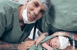 Gaspar Servio y Flor Tomeo recibieron felices y emocionados a Milán.