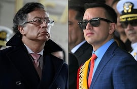 El presidente de Colombia, Gustavo Petro, y el mandatario ecuatoriano, Daniel Noboa (d).