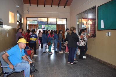 Pacientes se quejan por la falta de medicamentos, insumos y hasta jeringas en el Hospital Distrital de Carapeguá.