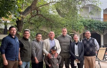 Una delegación del Federal Buró de Investigación (FBI) visitó la ciudad de Pilar.