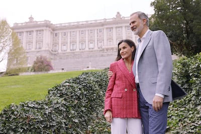 Los Reyes Felipe y Letizia en los Jardines del Moro del Palacio Real. La pareja hoy cumple 20 años de matrimonio.