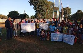 Vecinos del barrio San Roque de la localidad de J. Augusto Saldívar, departamento Central, denuncian despojo de un espacio público.