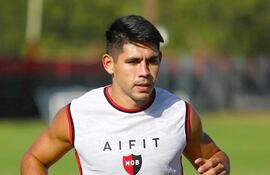 Saúl Savin Salcedo sufrió una fractura expuesta de tibia y peroné de la pierna derecha. Su incorporación a Libertad quedó sin efecto.