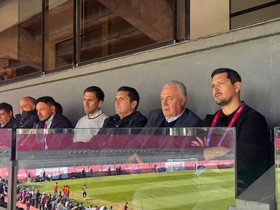 Gustavo Alfaro, entrenador de la selección de Paraguay, estuvo presente en el estadio Marcelo Bielsa para observar el partido de la Albirroja Sub 20 en los Juegos Odesur 2026.