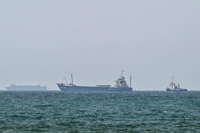 Barcos anclados cerca de la costa de Sarja, en los Emiratos Árabes Unidos, el pasado jueves.
